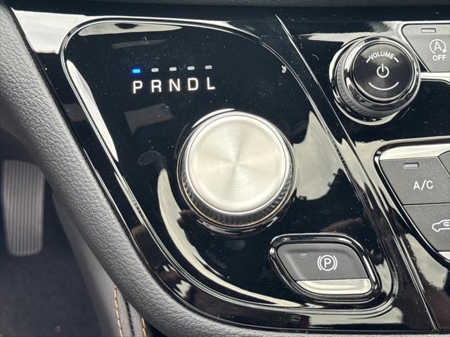 2027 Chrysler Pacifica Pinnacle AWD