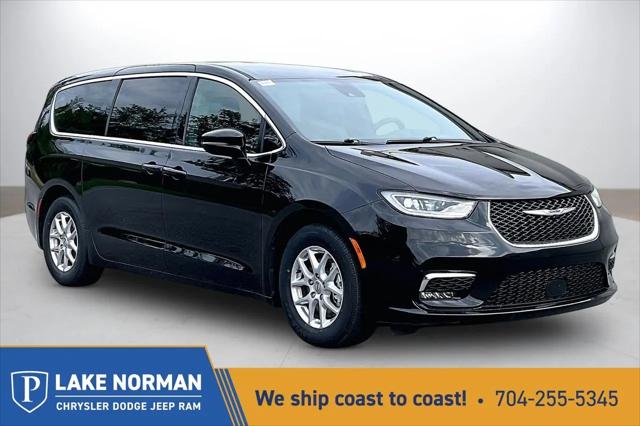2025 Chrysler Pacifica Select for sale in Cornelius, NC