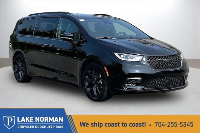 2025 Chrysler Pacifica Limited for sale in Cornelius, NC