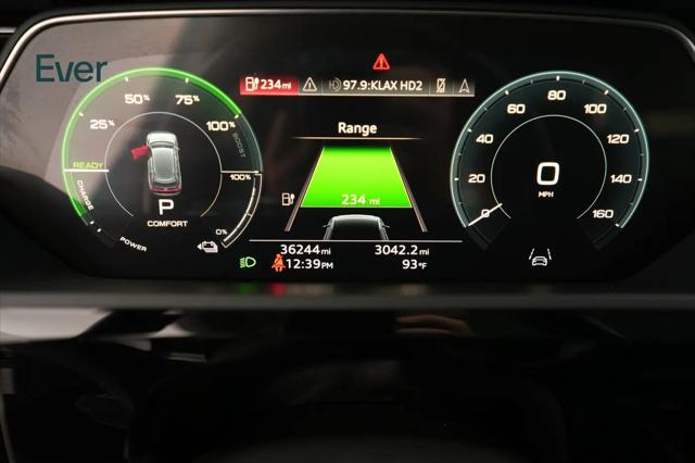 2024 Audi e-tron Premium quattro