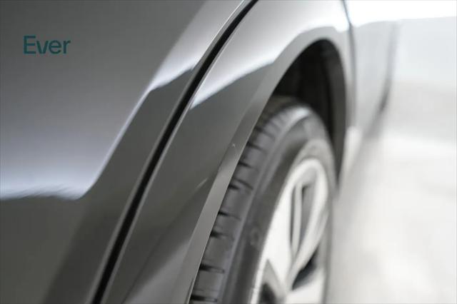 2024 Audi e-tron Premium quattro