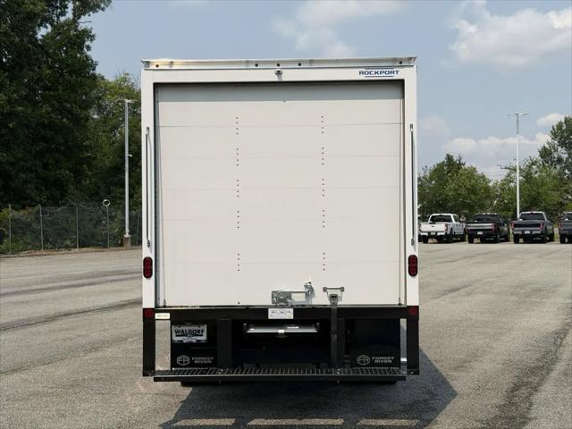 2027 Ford E-450 Cutaway E-450