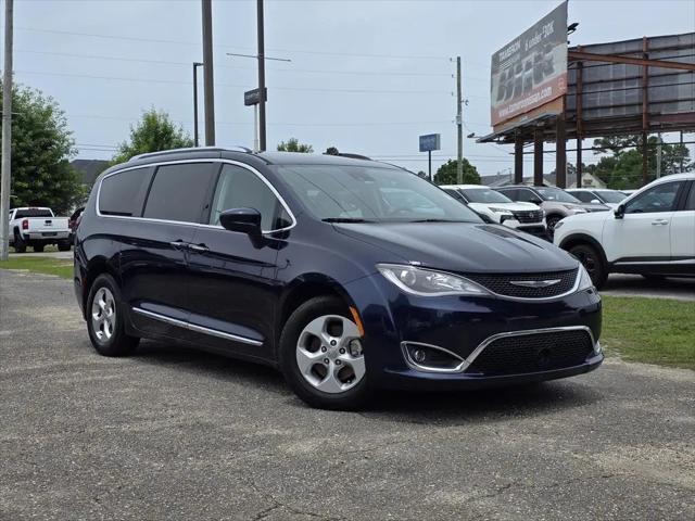 2017 Chrysler Pacifica Touring-L Plus
