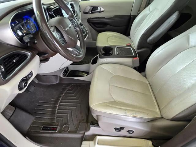 2017 Chrysler Pacifica Touring-L Plus