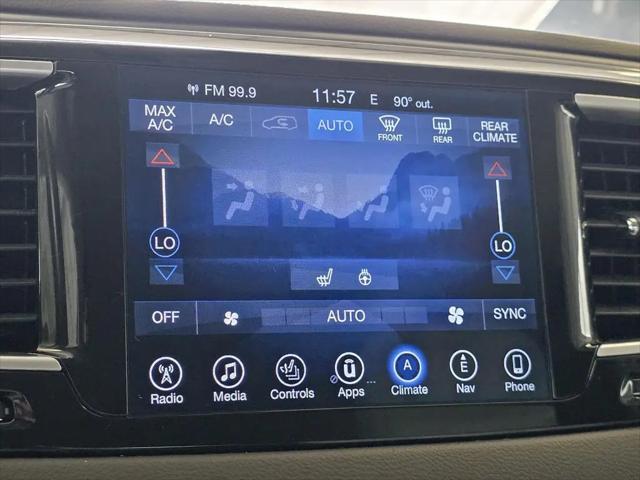 2017 Chrysler Pacifica Touring-L Plus