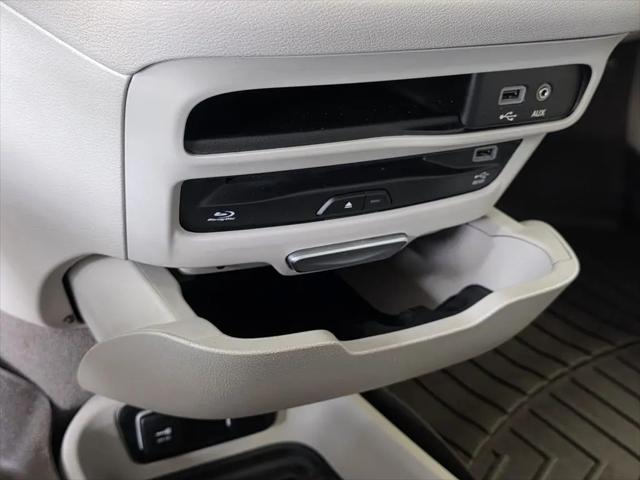 2017 Chrysler Pacifica Touring-L Plus