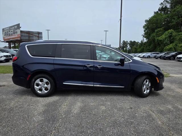 2017 Chrysler Pacifica Touring-L Plus