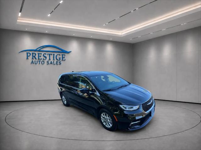 2024 Chrysler Pacifica Touring L for sale in Modesto, CA