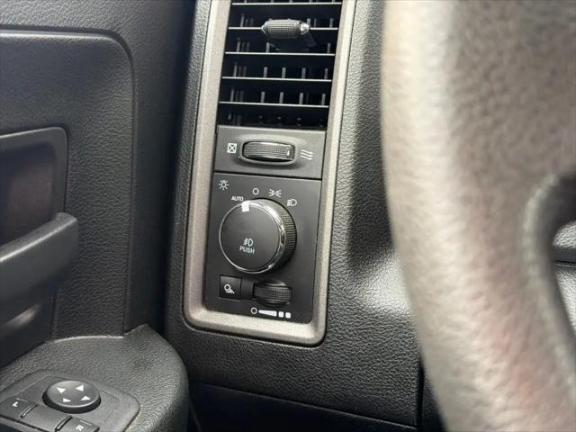 2018 Ram 1500 Express Quad Cab 4x4 64 Box