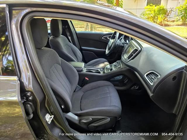 2015 Chrysler 200 Limited