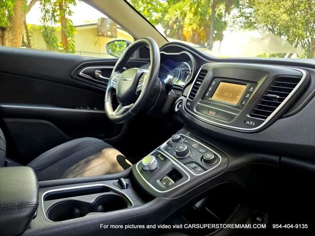 2015 Chrysler 200 Limited