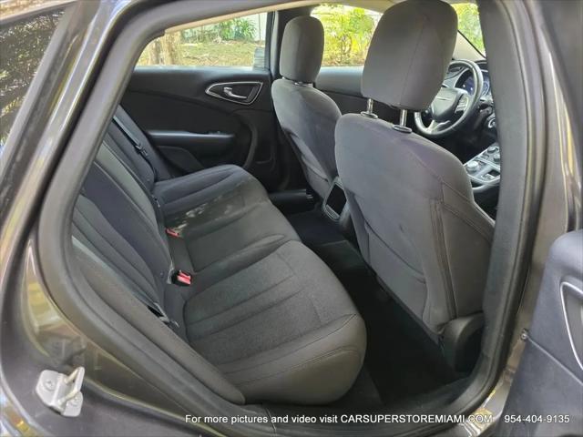 2015 Chrysler 200 Limited