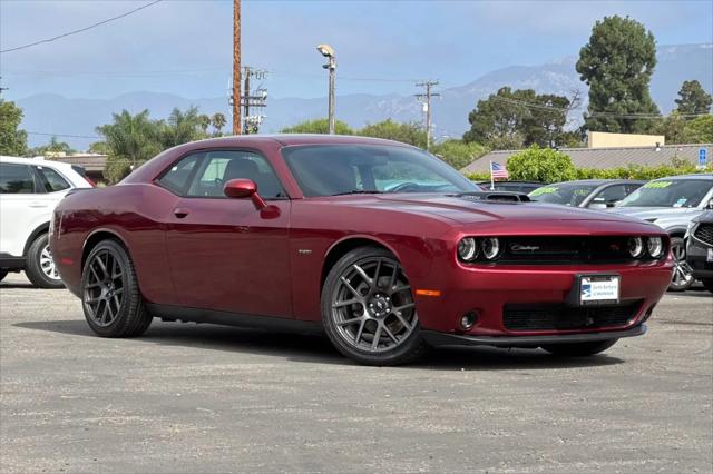 2017 Dodge Challenger R/T Shaker