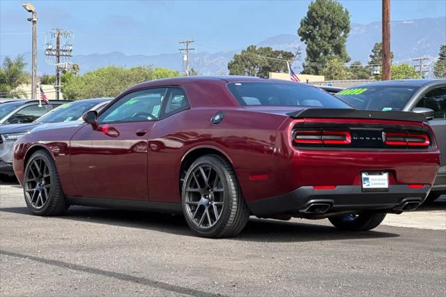 2017 Dodge Challenger R/T Shaker