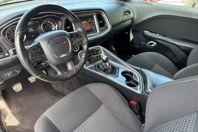2017 Dodge Challenger R/T Shaker