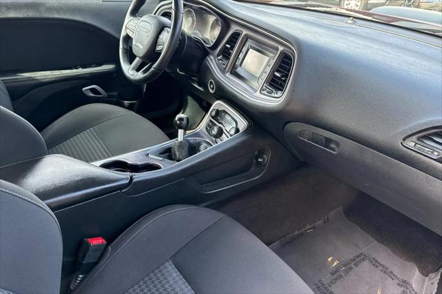 2017 Dodge Challenger R/T Shaker