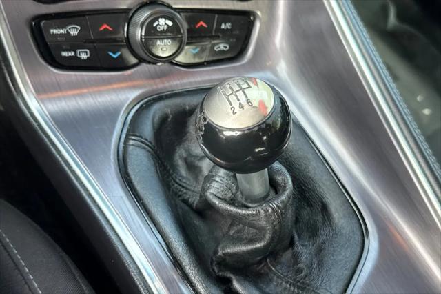 2017 Dodge Challenger R/T Shaker