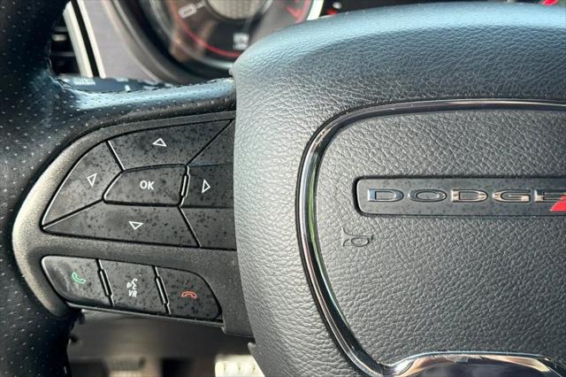 2017 Dodge Challenger R/T Shaker