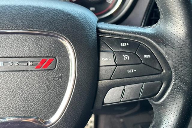 2017 Dodge Challenger R/T Shaker