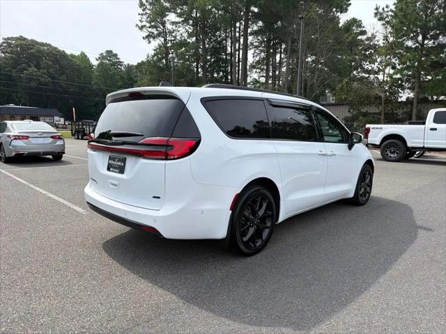 2023 Chrysler Pacifica Touring L AWD