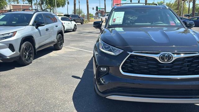 2024 Toyota Highlander Platinum