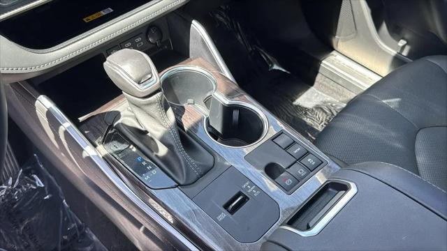 2024 Toyota Highlander Platinum