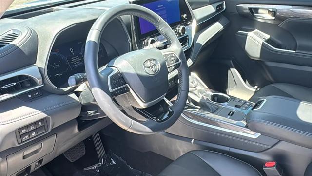2024 Toyota Highlander Platinum
