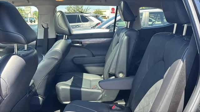 2024 Toyota Highlander Platinum