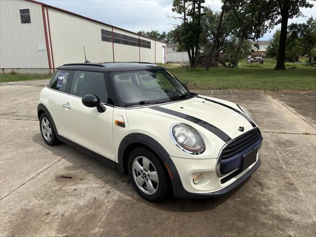 2017 MINI Hardtop Cooper