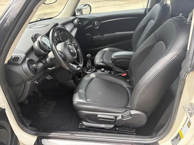 2017 MINI Hardtop Cooper
