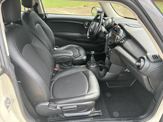 2017 MINI Hardtop Cooper