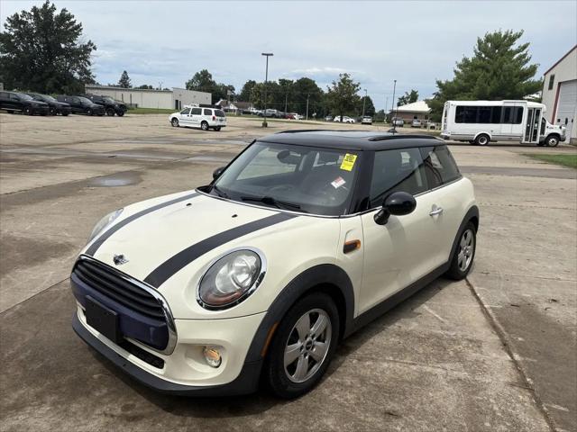 2017 MINI Hardtop Cooper