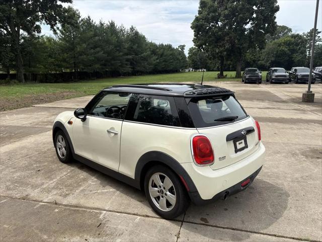 2017 MINI Hardtop Cooper