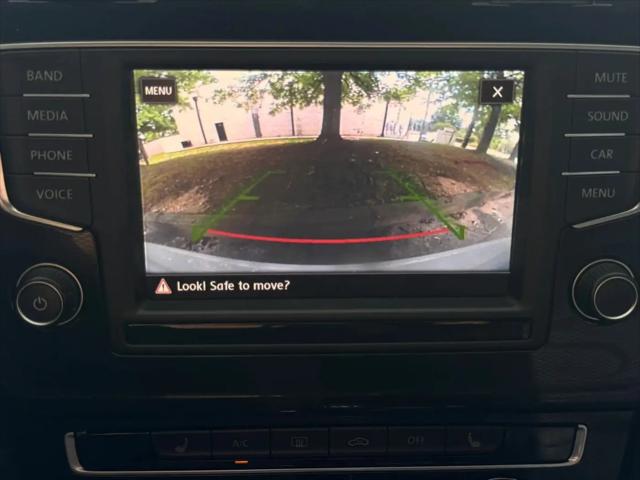 2017 Volkswagen Golf GTI SE 4-Door