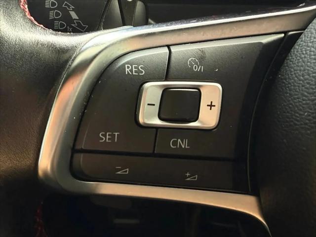 2017 Volkswagen Golf GTI SE 4-Door