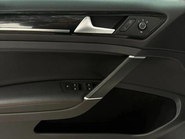 2017 Volkswagen Golf GTI SE 4-Door