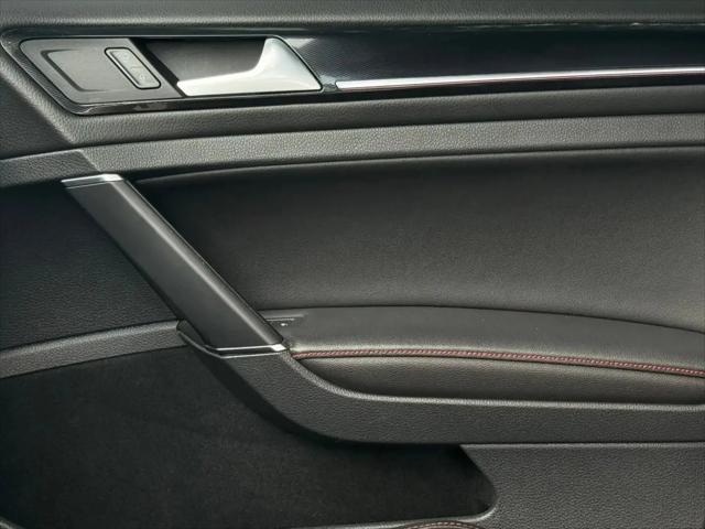 2017 Volkswagen Golf GTI SE 4-Door