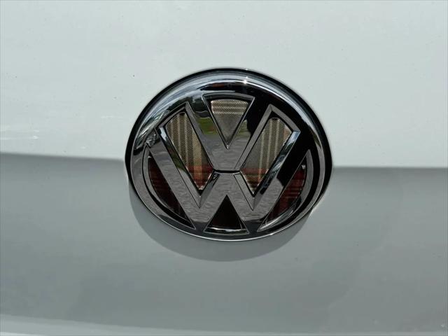 2017 Volkswagen Golf GTI SE 4-Door