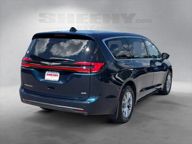 2024 Chrysler Pacifica Touring L AWD