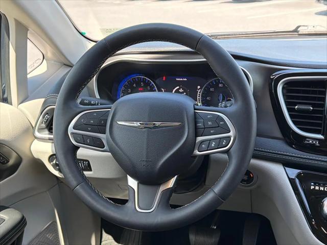 2024 Chrysler Pacifica Touring L AWD