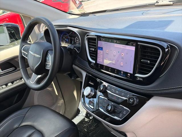 2024 Chrysler Pacifica Touring L AWD