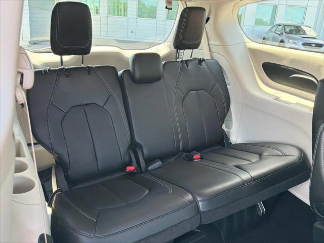 2024 Chrysler Pacifica Touring L AWD