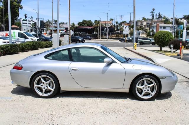 2001 Porsche 911 Carrera