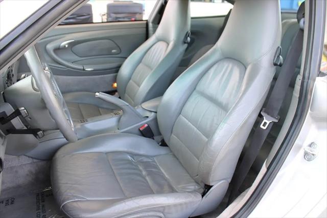 2001 Porsche 911 Carrera