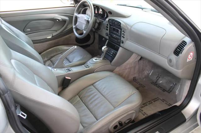 2001 Porsche 911 Carrera