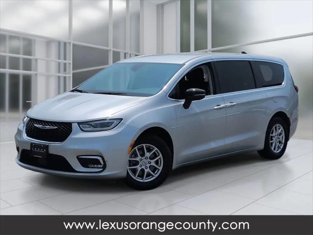 2024 Chrysler Pacifica Touring L for sale in Middletown, NY