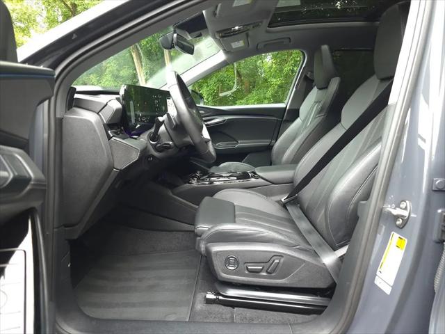 2025 Audi Q6 e-tron Premium Plus quattro