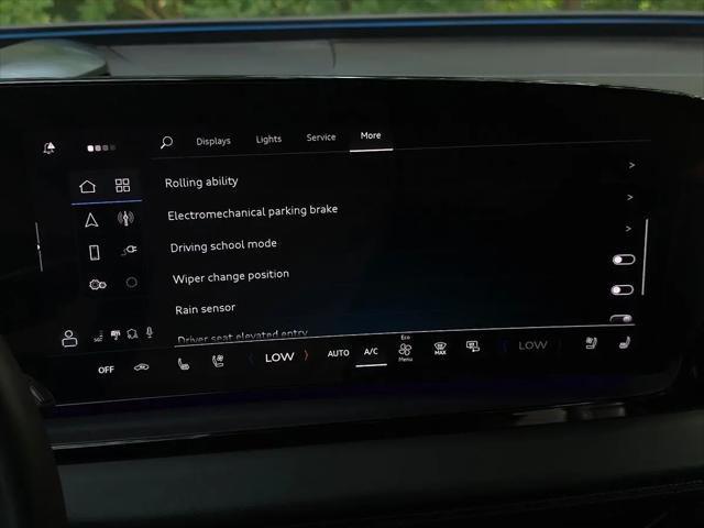 2025 Audi Q6 e-tron Premium Plus quattro