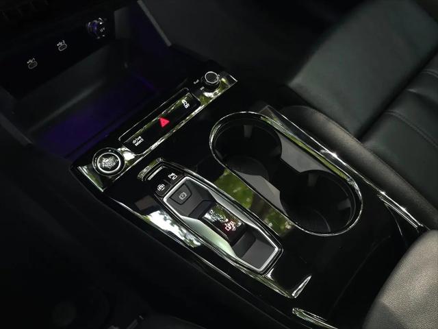 2025 Audi Q6 e-tron Premium Plus quattro