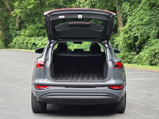 2025 Audi Q6 e-tron Premium Plus quattro
